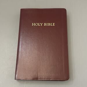 Holy Bible NKJV Giant Print Center Column Reference Ed 1982 Nelson Red Words